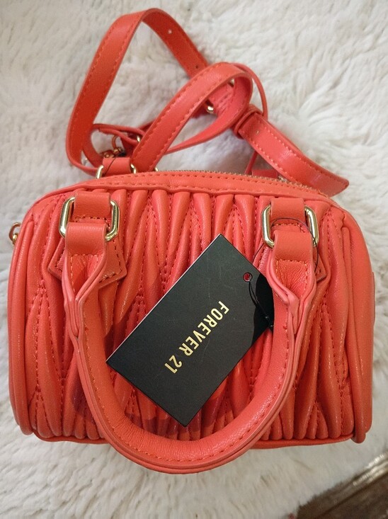 Forever 21 Handbags - Forever 21 Quilted Mini Barrel Crossbody